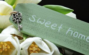 Jak zrobić breloczek z koralików do prasowania? Jak zrobić breloczek z koralików do prasowania?