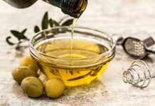 Czy można wlać olej przekładniowy do silnika? Czy można wlać olej przekładniowy do silnika?