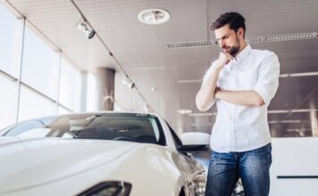 Dlaczego warto sprzedać swój samochód auto skupowi zamiast na własną rękę